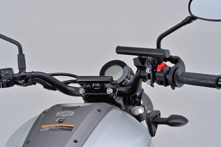 Daytona Uniwersalna poprzeczka w kolorze czarnym, z możliwością zamontowania w wieżyczkach/obejmach kierownicy 92748