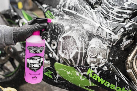 664-CTJ - Biodegradowalny płyn do mycia motocykla z nanotechnologią z atomizerem - 1l - Nano Tech Motorcycle Cleaner