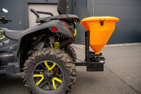 SHARK Spreader 100kg Przenośny, wielofunkcyjny, zdalnie sterowany rozrzutnik suchego materiału ATV