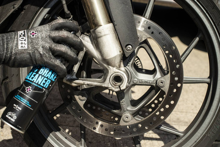 Muc-Off 613 - Preparat do czyszczenia tarcz i klocków hamulcowych, zapobiega piszczeniu - 400ml - Brake Cleaner