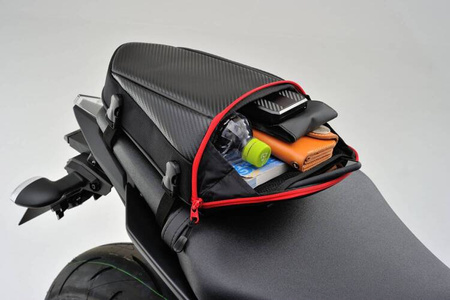 "HENLYBEGINS" SEAT BAG 4L DH-708 czerwony/CARBON