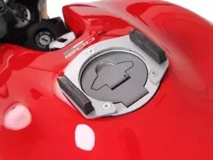 Ducati Monster 1200 S (2017-2020) Tank ring Lock it