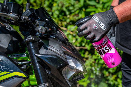 Muc-Off 1132 - Preparat do skutecznego mycia motocykla bez użycia wody - 750ml - High Performance Waterless Wash