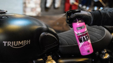 Muc-Off 1132 - Preparat do skutecznego mycia motocykla bez użycia wody - 750ml - High Performance Waterless Wash