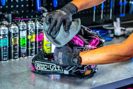 Muc-Off 219 - Preparat do czyszczenia wizjerów i gogli - 250ml - Helmet Visor & Goggle Cleaner