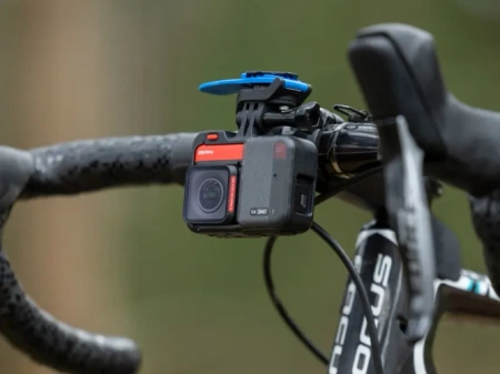 Adapter kamery sportowej Action Cam do mocowań na mostki rowerowe Quad Lock®