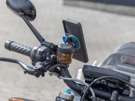 Podstawa montowana w obejmie pompy hamulca/sprzęgła Quad Lock®