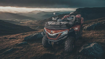 Tylny kufer tesseract QJmotor Sharmax 164