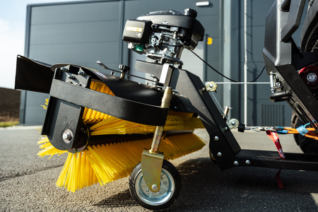 SHARK zamiatarka ATV silnik spalinowy HONDA